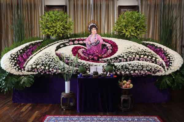 Gia đình, đồng nghiệp tưởng nhớ nghệ sĩ Ngọc Đáng