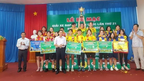 Giải xe đạp nữ toàn quốc kết thúc: Thiếu tay đua ngoại giỏi để học hỏi