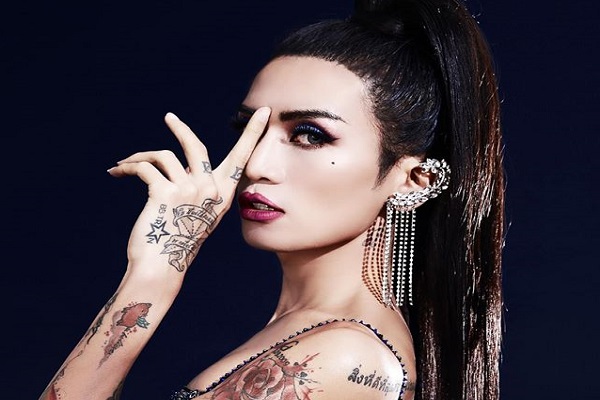 BB Trần tung bộ ảnh mới, quyến rũ chẳng thua kém ‘gái thật’