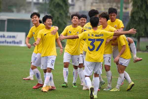 U.19 Hà Nội – U.19 HAGL: Lịch sử gọi tên phố Núi