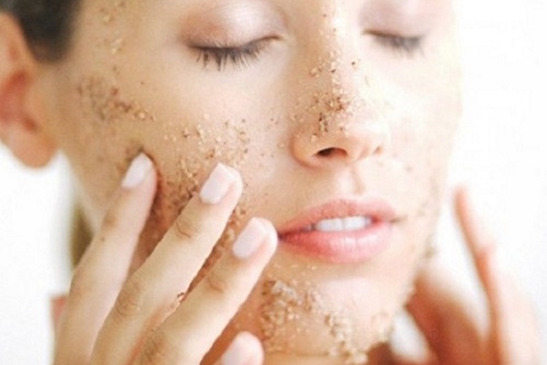 Làm sạch da với 4 công thức tẩy tế bào chết đơn giản