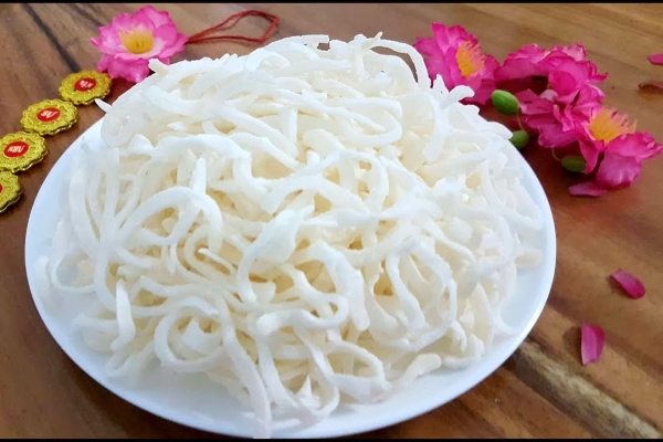 Làm mứt dừa ngày Tết vô cùng dễ dàng