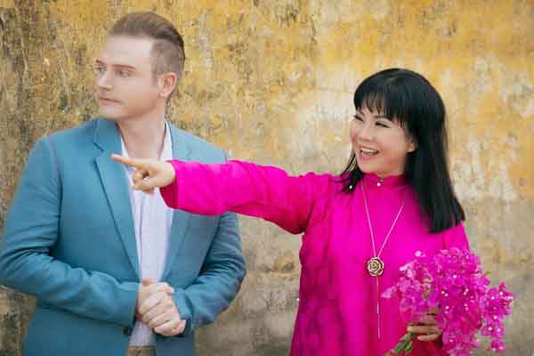 Ở ẩn chăm sóc sức khỏe, ca sĩ Ánh Tuyết bất ngờ xuất hiện trong MV mới của Kyo York