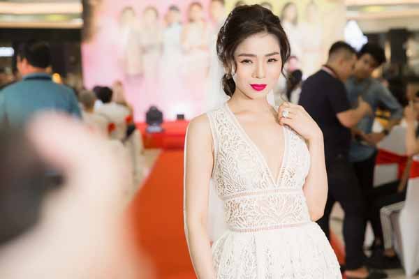 Lệ Quyên e thẹn bên Quyền Linh, phát ngôn đắt giá về người thứ ba