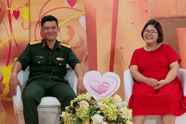 Vợ chồng son: Cặp đôi ‘thanh thiếu niên nhi đồng’ gặp và yêu chỉ sau 3 ngày