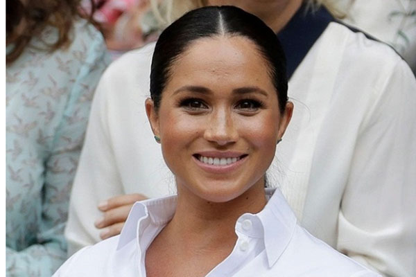 10 bước massage chống lão hóa của Công nương Meghan Markle mà bạn có thể học theo