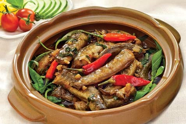 Cách làm cá kèo kho tộ thơm ngon khó quên