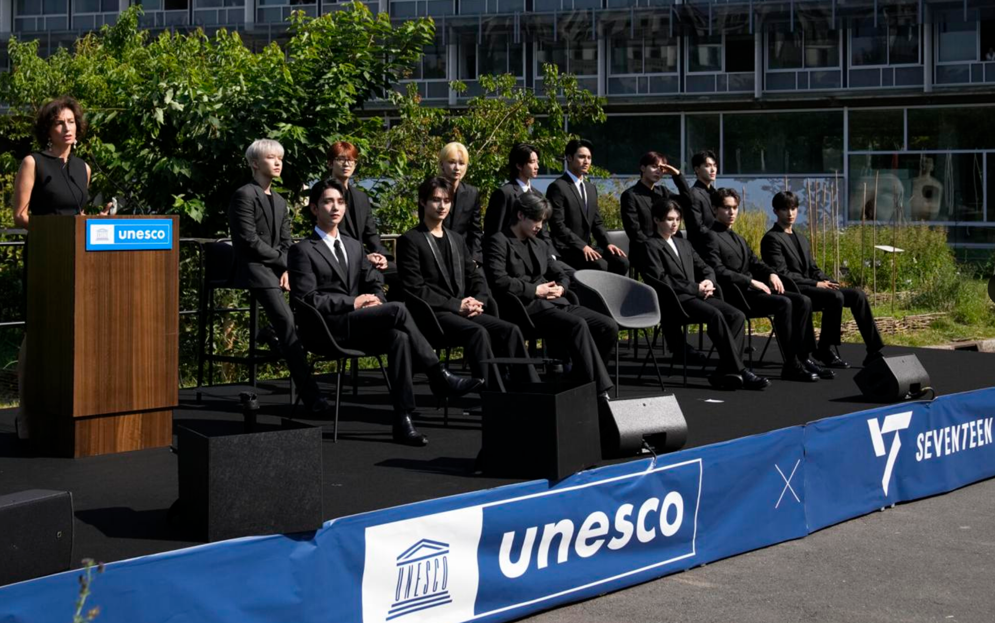 Seventeen được bổ nhiệm là Đại sứ thiện chí cho giới trẻ của UNESCO