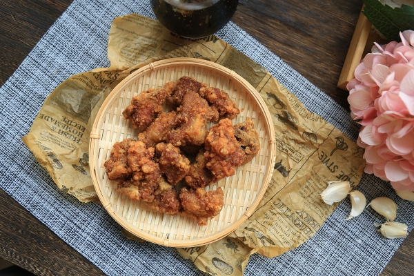 Sườn chiên tiêu tỏi giòn ngon khó cưỡng