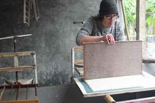 Chàng trai Mỹ và tình yêu với giấy dó Việt