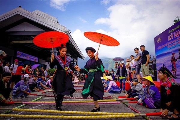 Khám phá điệu nhảy sạp đặc sắc của đồng bào Tây Bắc