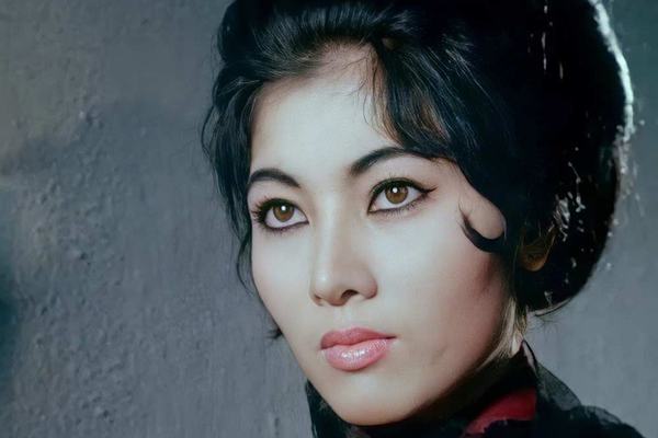 Đời thăng trầm của minh tinh Thẩm Thúy Hằng