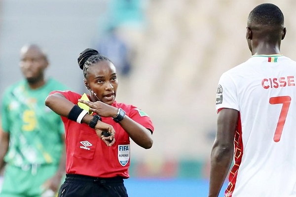 Trọng tài từng điều khiển World Cup nam tại Qatar bắt trận ĐT nữ Việt Nam gặp ĐT nữ Bồ Đào Nha