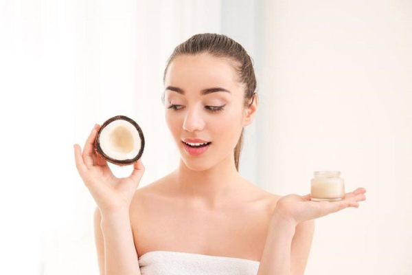 Có nên dưỡng da bằng dầu dừa?