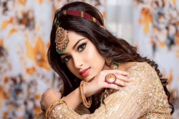 Để có đôi mắt hạnh nhân to tròn như mỹ nhân Ấn, học ngay cách này