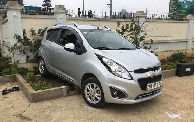 Nghiêm cấm chạy xe trong giờ học tại các sân trường