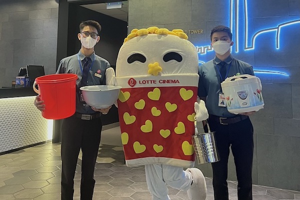 Mặt trái của các chương trình khuyến mãi ‘cực khủng’ kích cầu khán giả