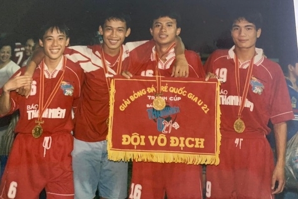 Người ghi bàn thắng để đời ở giải U.21 lại mới đánh bại đội trẻ Man City