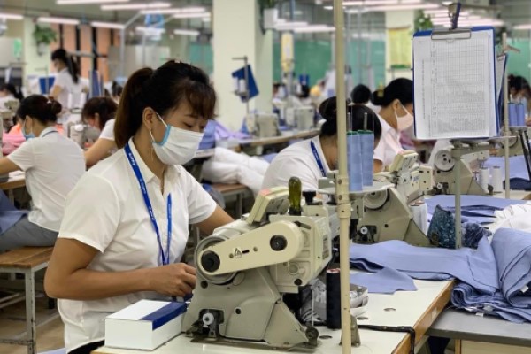 Doanh nghiệp khủng hoảng nhân lực vì F0 nghỉ làm