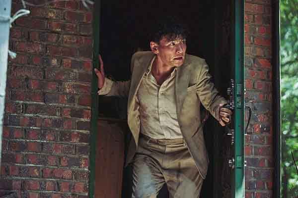 Khi ‘ông hoàng phòng vé’ Hwang Jung Min vào vai chính mình