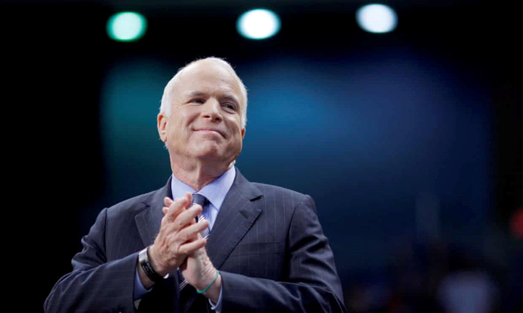 Thượng nghị sĩ John McCain qua đời