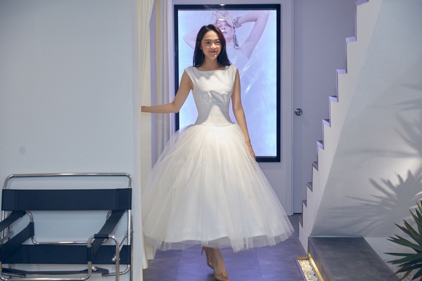 Nhà thiết kế Huy Trần: ‘Váy cưới của Minh Hằng là vô giá’