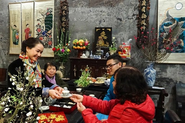 200 tác phẩm ảnh “Vì một Hà Nội thanh lịch, văn minh” đang được trưng bày