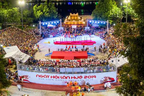 Ngày hội lân Huế 2019 quy tụ hơn 50 đội lân trong nước và quốc tế