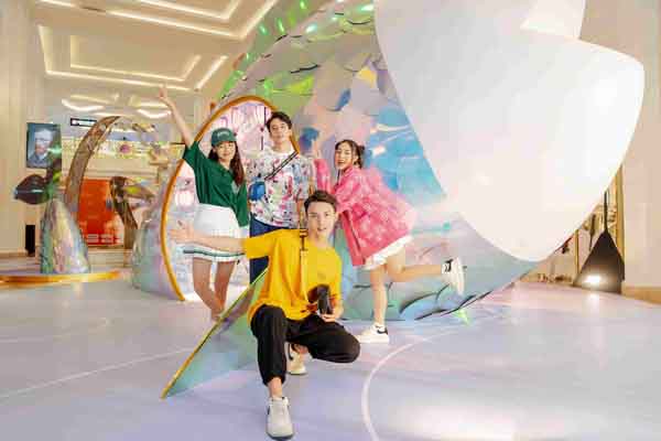 Đón Trung thu gắn kết tại ‘vũ trụ đa sắc’ Vincom