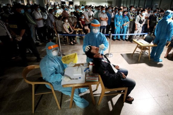 Sáng 8.2, thêm 4 ca mắc COVID-19 tại TP.HCM, đều là nhân viên bốc xếp sân bay Tân Sơn Nhất