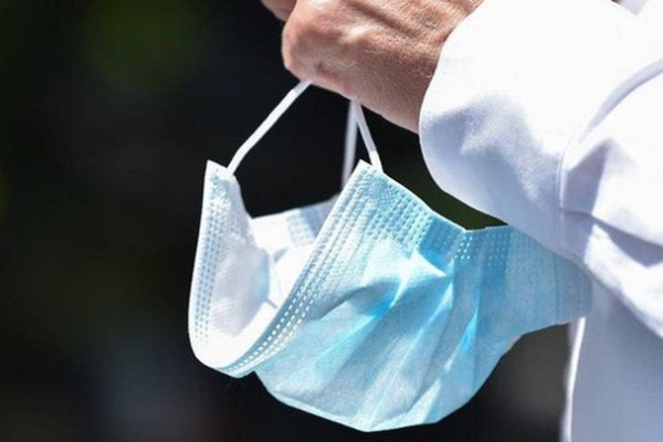 Vứt khẩu trang không đúng nơi quy định có thể bị phạt 7 triệu đồng