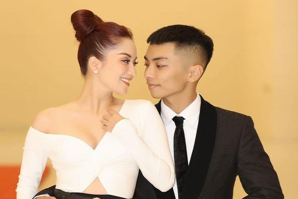 Hành trình 13 năm gắn bó của Khánh Thi – Phan Hiển