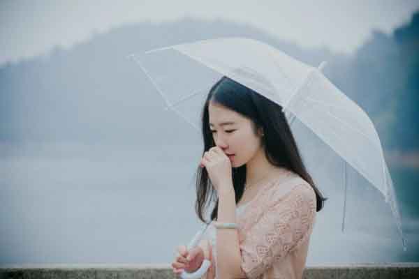 Top 5 quyển sách hữu ích giúp người nhạy cảm cân bằng cảm xúc