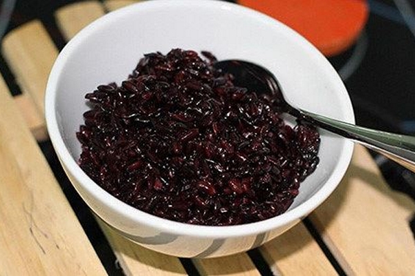 Làm rượu nếp cẩm đơn giản cho tết Đoan Ngọ