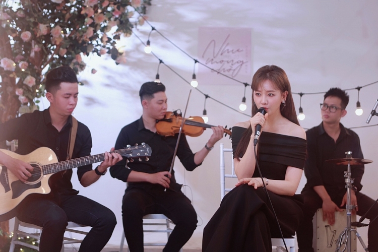 Hari Won khoe giọng ngọt trong bản hát live ca khúc mới