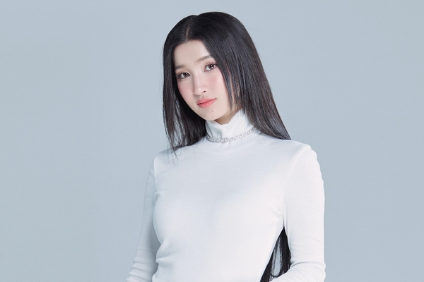 Bức ảnh Glam Shot của Phương Nhi khiến fans quốc tế ‘đổ rầm rầm’