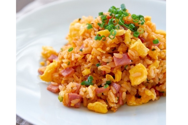 Học cách chiên cơm nhanh chóng, đẹp mắt và ngon lành