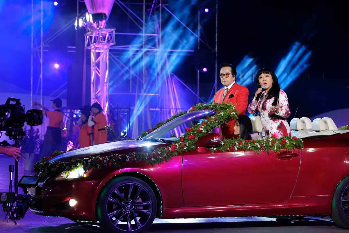 Những tiết mục đặc sắc trong đêm khai mạc Festival Hoa 2017