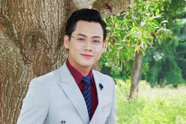 Hot TikToker Lê Hoàng Liệt: Từ người phục vụ quán nhậu trở thành MC truyền hình nổi tiếng