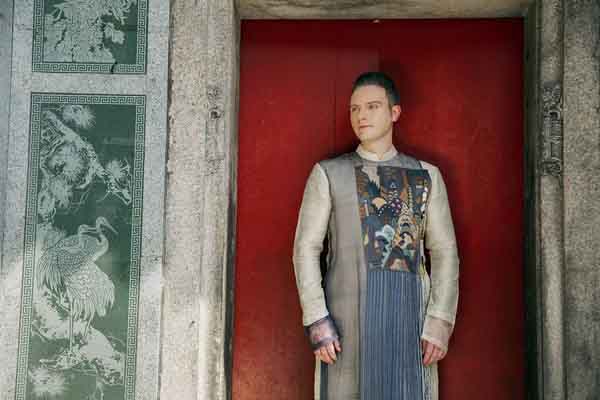 Kyo York chụp ảnh áo dài quảng bá du lịch Tp.HCM