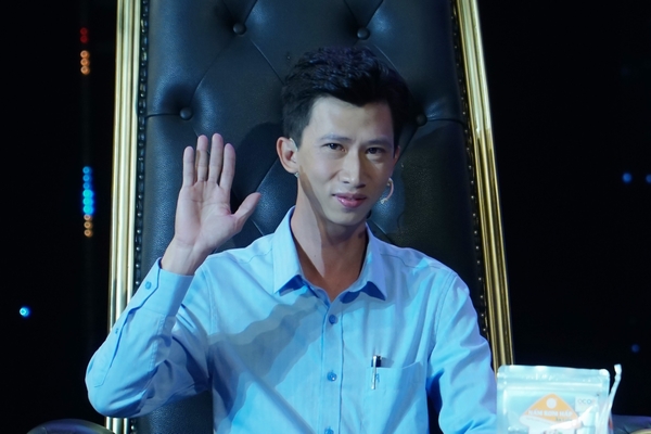 Cậu nông dân trẻ tâm huyết làm giàu cho quê hương từ nấm rơm