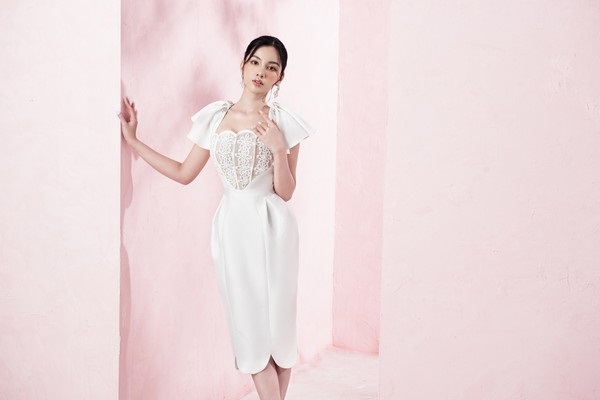 Người mẫu Cẩm Đan biến hóa với phong cách ngọt ngào