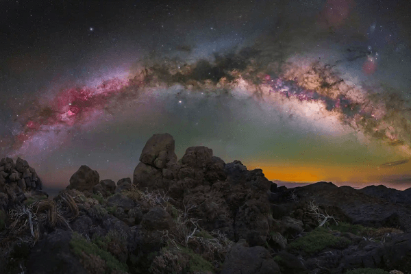 Những bức ảnh ấn tượng về dải ngân hà trong một cuộc thi ảnh đình đám