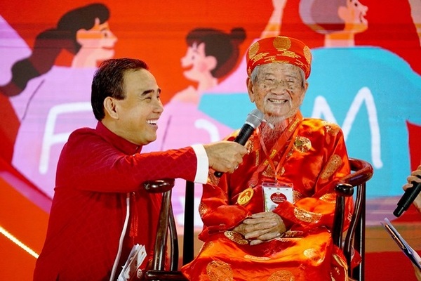 MC Quyền Linh lập kỷ lục ‘Nghệ sĩ nấu nhiều món ăn nhất trên truyền hình’