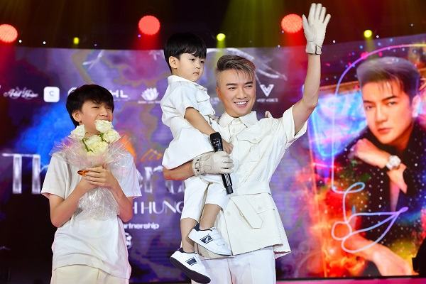 Đàm Vĩnh Hưng không còn ‘ngông cuồng’ như trước, sống chậm lại sau khi có con