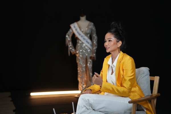 Đánh dấu 5 năm đăng quang, H’Hen Niê chơi lớn làm người hâm mộ bái phục