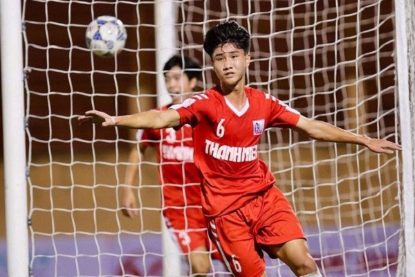 Chủ nhà Khánh Hòa thua sít sao trong ngày khai mạc