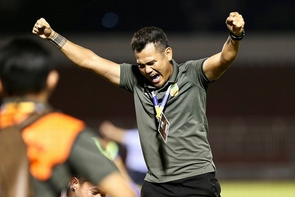 HLV Phan Thanh Bình: ‘Đồng Tháp thăng hạng nhất, tôi muốn đưa đội sớm lên chơi V-League’