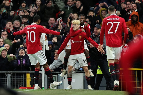 Nối gót đội bóng cùng thành phố, Man United thẳng tiến vào tứ kết FA Cup