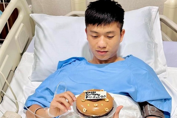 Sinh nhật đặc biệt của tuyển thủ đội tuyển Việt Nam tại Singapore
